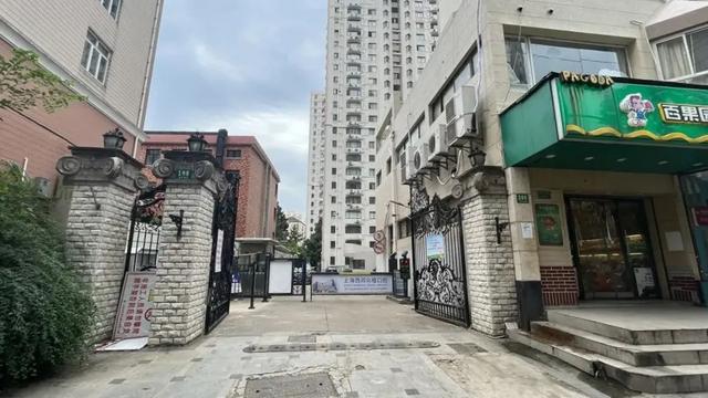 885566威尼斯破解泊车困难、打造景观步道……长宁这个小区完成“超等变变变”！(图2)