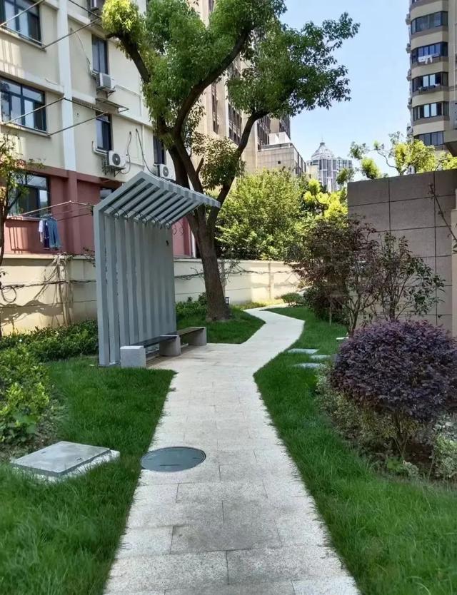 885566威尼斯破解泊车困难、打造景观步道……长宁这个小区完成“超等变变变”！(图4)