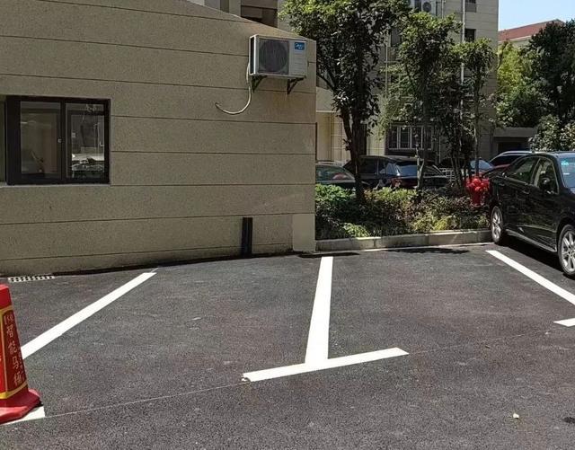 885566威尼斯破解泊车困难、打造景观步道……长宁这个小区完成“超等变变变”！(图5)