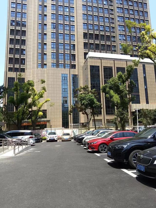 885566威尼斯破解泊车困难、打造景观步道……长宁这个小区完成“超等变变变”！(图6)